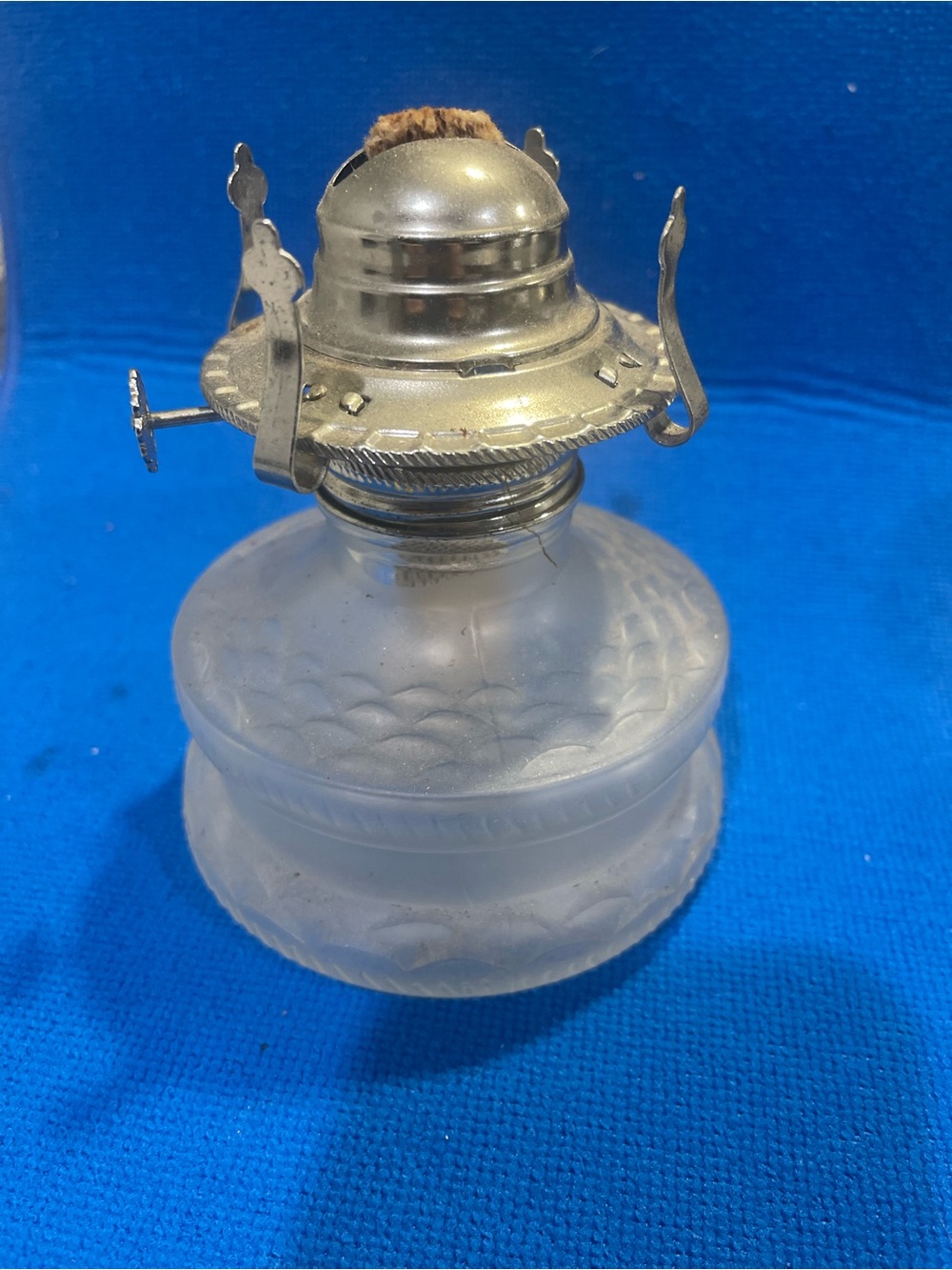 Antique Frosted Glass Oil Lantern With Wick Approx 4x5 Vintage Collectible